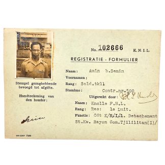 KNIL registratieformulier met pasfoto, naam Amin b. Semin, Nederlands-Indië. Periode 1945-1949. Politionele acties.
