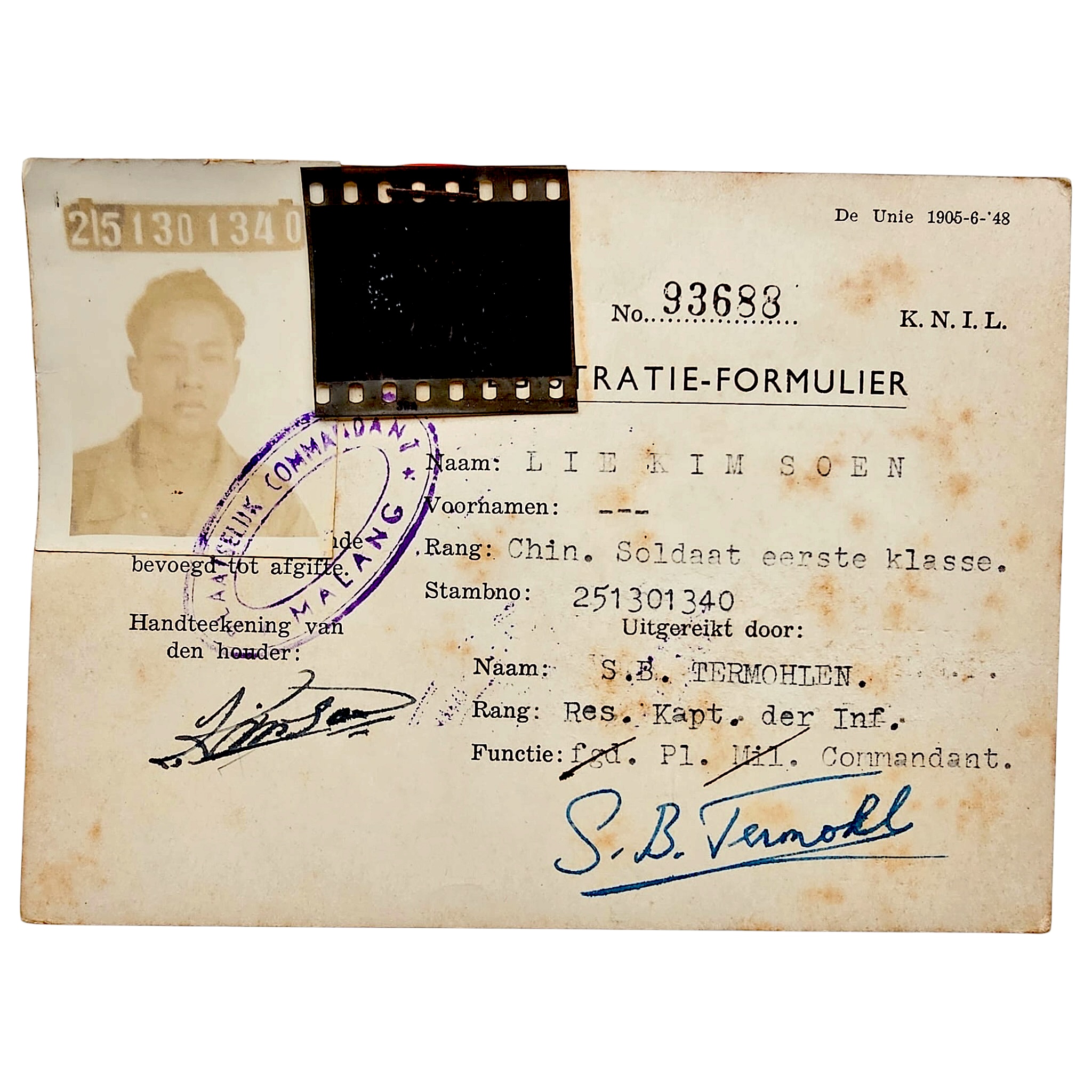 Origineel KNIL registratieformulier uit Malang met pasfoto, 1948. Verzamelobject Nederlands-Indië oorlog.