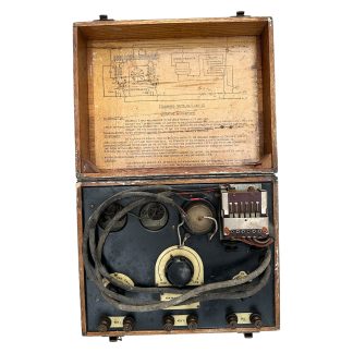Original WWII British Army Training Set W.T. Mk III Morse code trainer with wooden case Morse keys wireless signals equipment and wiring diagram
