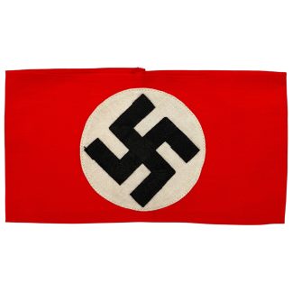 Rode NSDAP armband met wit vlak en zwart hakenkruis